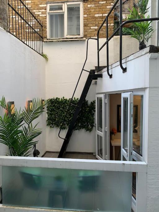 Hyde Park 3bed With Patio As Seen On Tv House Hunters International * Londra